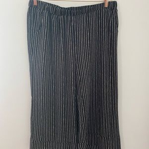 Women’s 3 Quarter Length Pants: XL